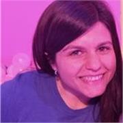 Laureata in lingue impartisce lezioni di spagnolo a bambini di scuola media e ragazzi di scuola superiore